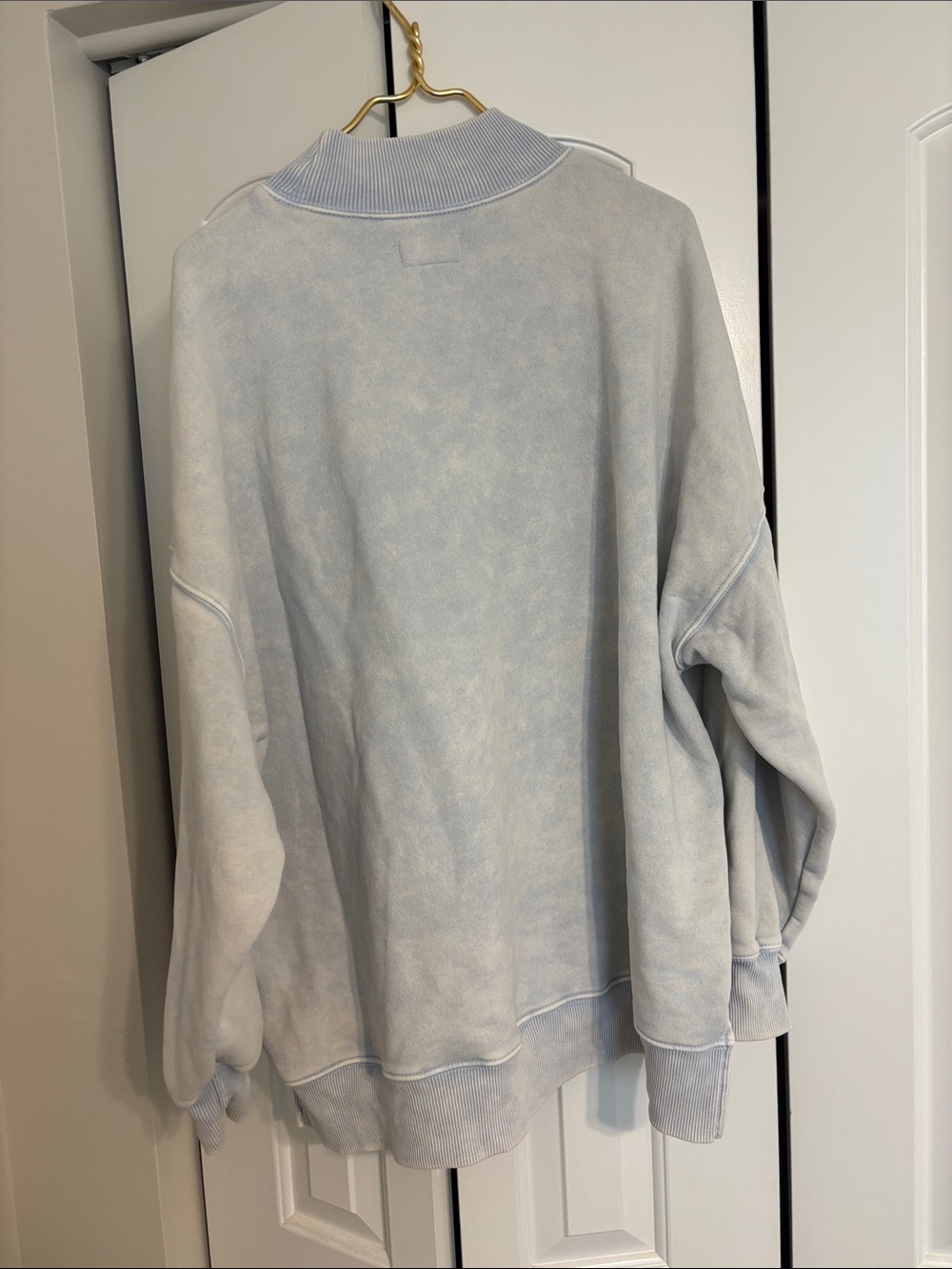 American Eagle Outfitters Light Blue Washed Mock Neck Sweatshirt - Picture 3 of 3
